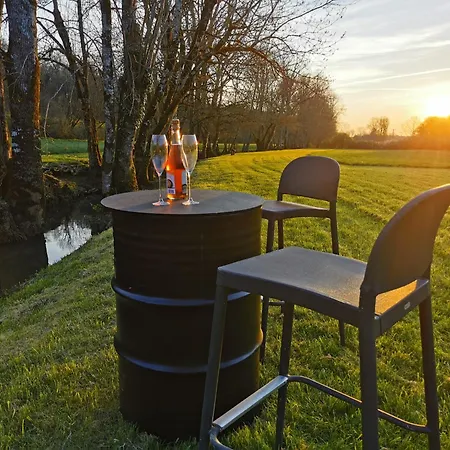 La Roulotte Des Nuits Etoilees Du Moulin *